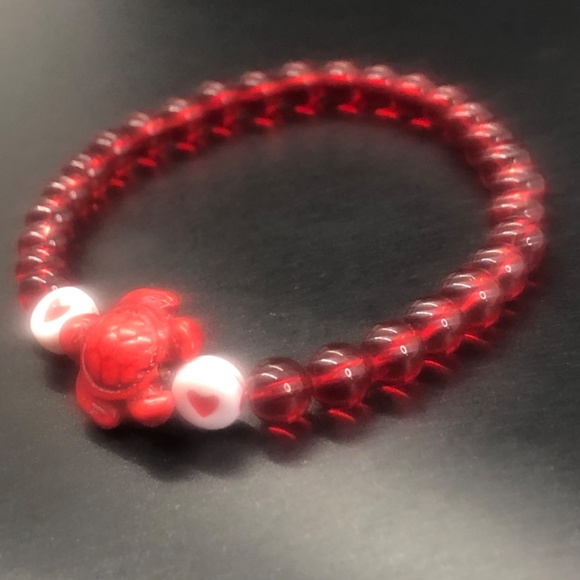 Turtle Red Heart Beaded Stretch Bracelet - Picture 6 of 13